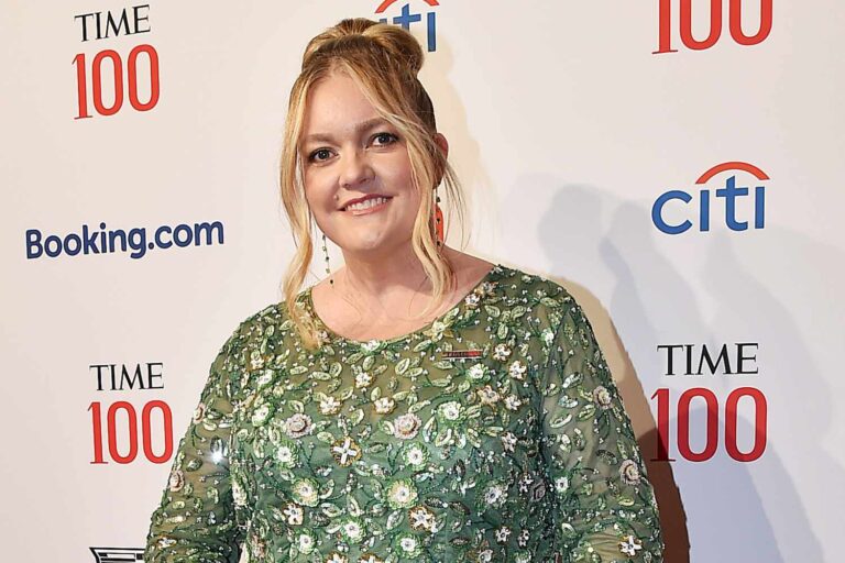 Unveiling the Storyteller’s Mind: An Exclusive Interview with Colleen Hoover