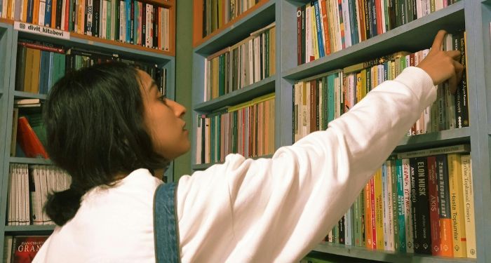 “Amazon doesn’t help independent bookstores. Period.”
